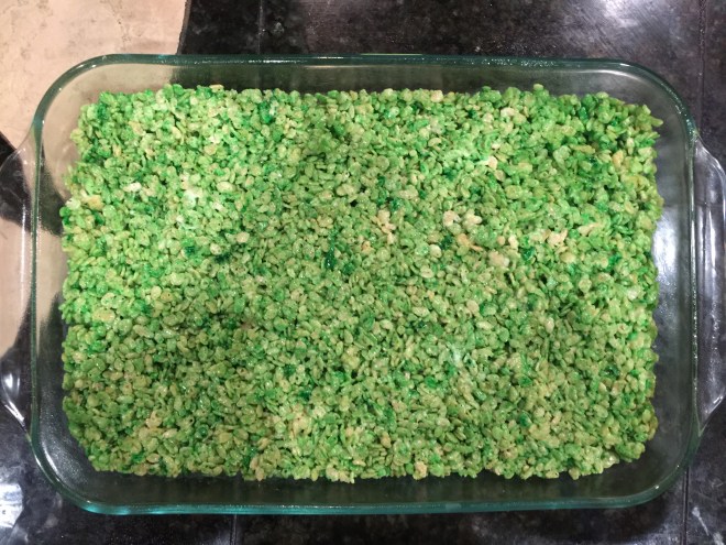 halloweensnacksfrankensteinricekrispietreatsinpan